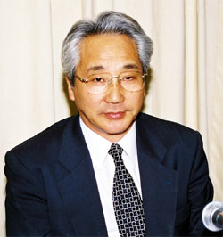 A-09-12-07-kazuo-ab-550