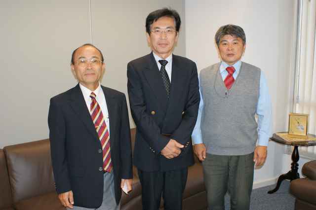 A-10-04-12-nikkei-570
