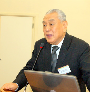 A-10-03-12-ac-tres-nipo-350