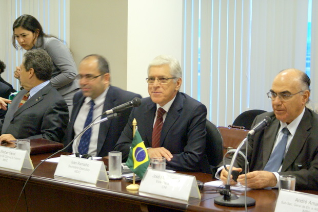 A-11-02-11-ac-tres-okada-360