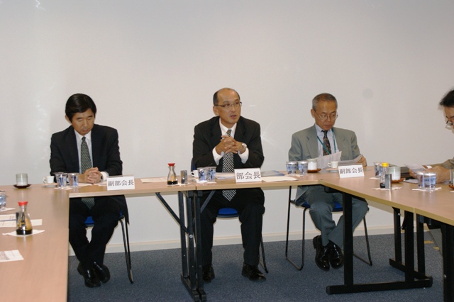 A-11-08-12-ac-hitachi-ana-370