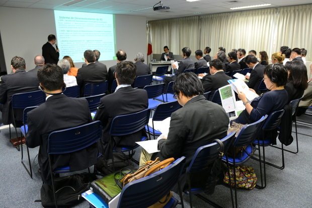 A-13-11-08-t-spshimbun-quaoit